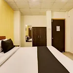 Collection O Hotel Moon Light