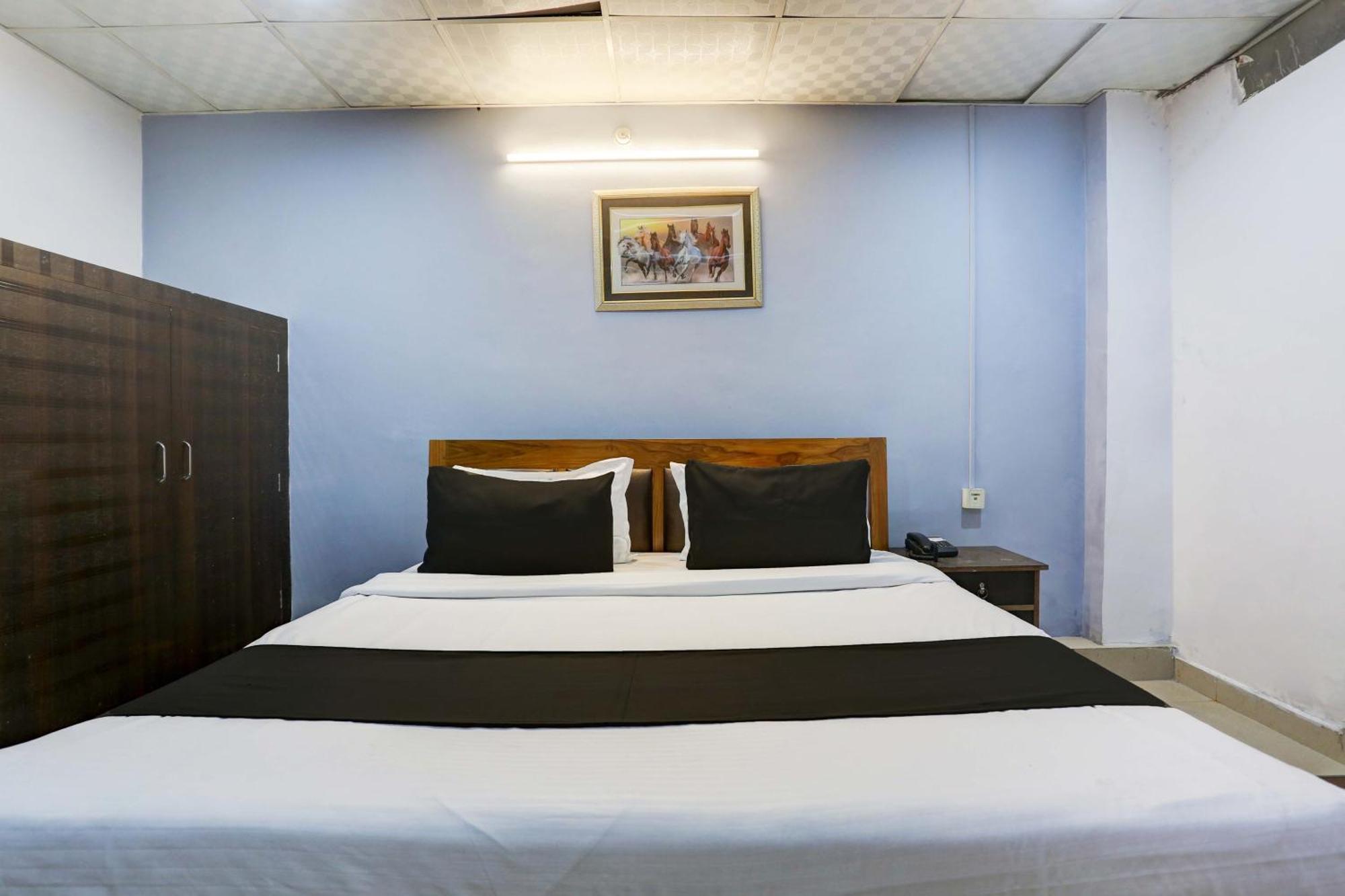 Hotel Collection O Moon Light 4*