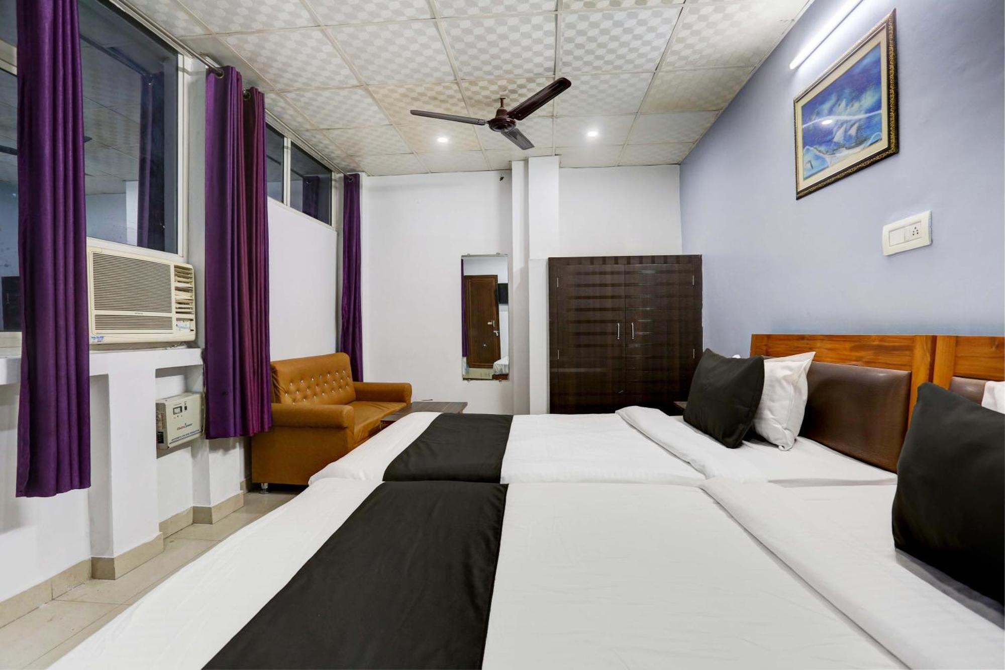 Collection O Moon Light 4* Lucknow
